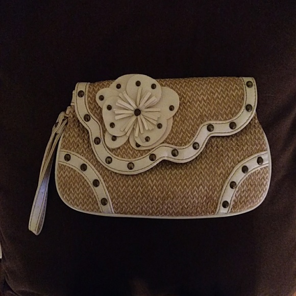 Limited Adition Handbags - Gifted - @Robyn_Gomez Summer canvas wristlet